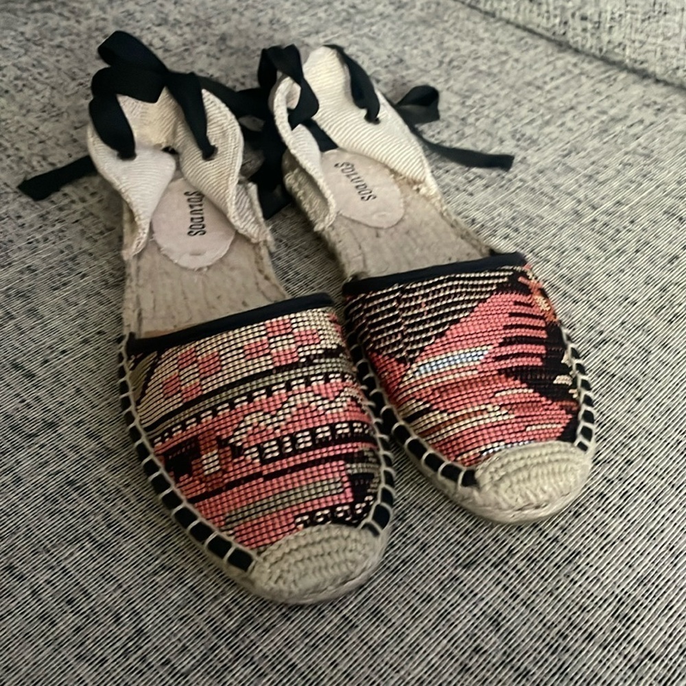 Saludos "Tapestry" Espadrilles Tie Up Sandals Size 8